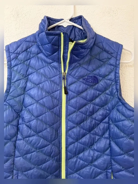The North Face Thermoball Quilted Blue Vest with Lime Accents - S - Picture 3 of 10